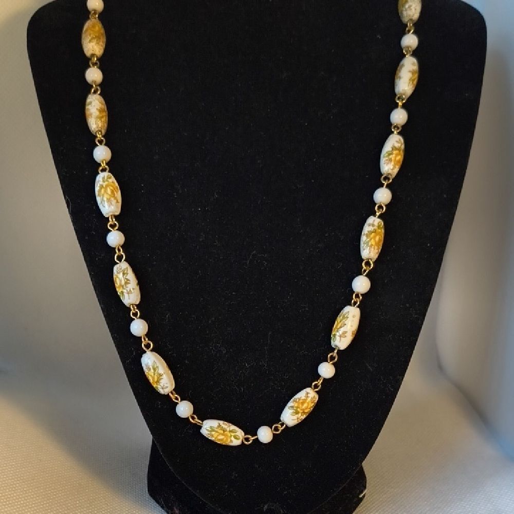Vintage White And Yellow Beaded Necklace
